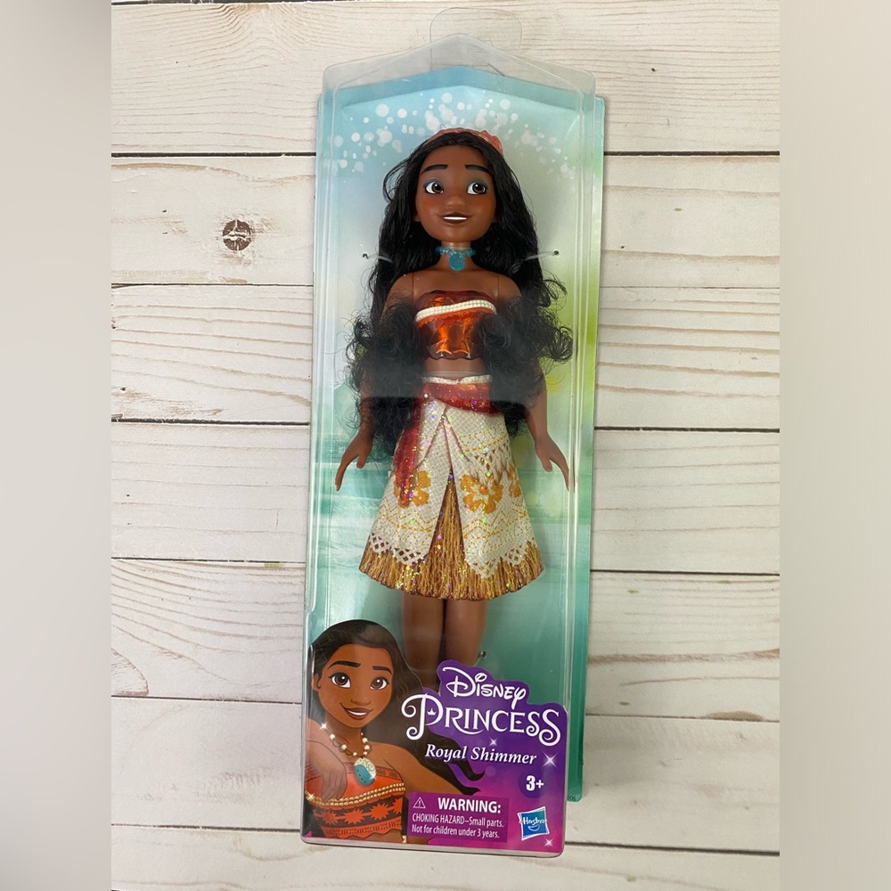 Disney Princess Royal Shimmer Moana Doll Hasbro
